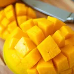 Jak się je mango? Praktyczny przewodnik po tym pysznym owocu